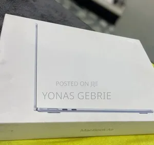 New Laptop Apple MacBook 8GB Apple M4 SSD 256GB