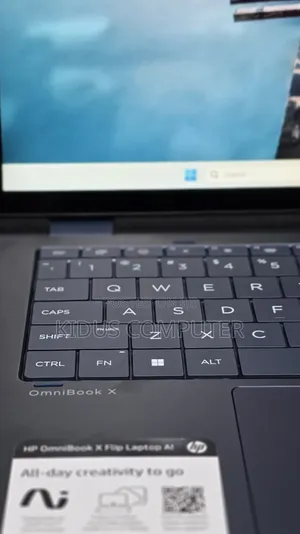 New Laptop HP OmniBook X Flip 14" 16GB Intel Core Ultra 7 SSD 1T