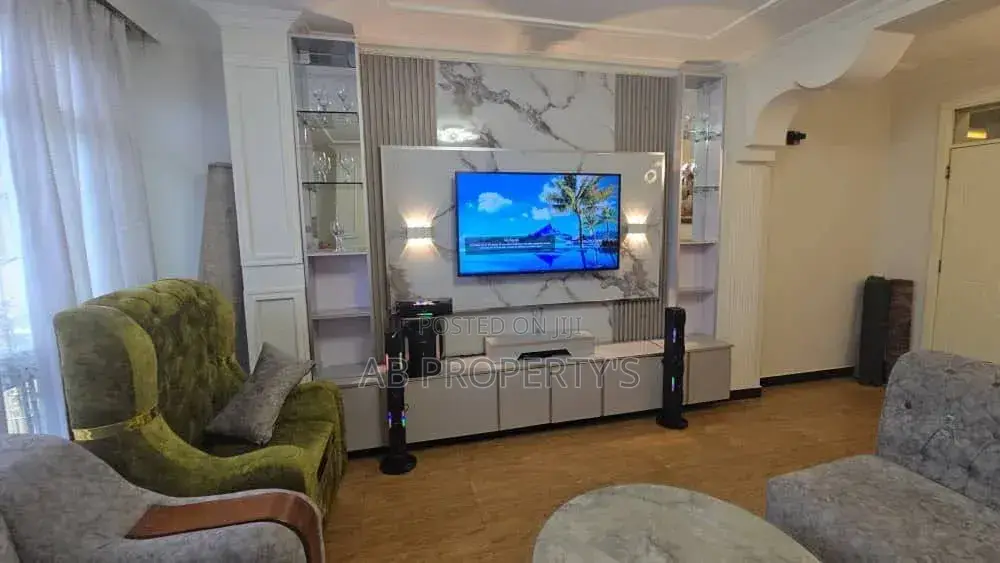 Furnished 3bdrm Apartment in ሰሜን ማዘጋጃ አዳም ዘውድ ሆቴል, Gullele for sale