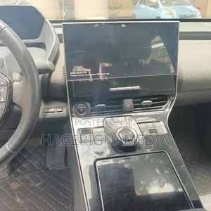 Toyota bZ4X 2024 Silver