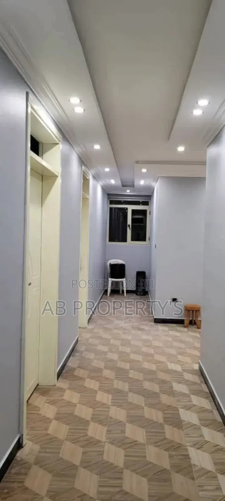 Furnished 3bdrm Apartment in ሰሜን ማዘጋጃ አዳም ዘውድ ሆቴል, Gullele for sale