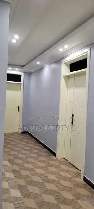 Furnished 3bdrm Apartment in ሰሜን ማዘጋጃ አዳም ዘውድ ሆቴል, Gullele for sale