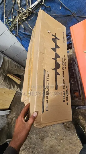 Earth-auger Pest Hole Digger