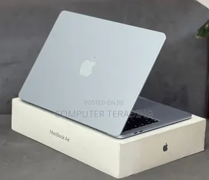 New Laptop Apple MacBook 16GB Apple M5 SSD 512GB