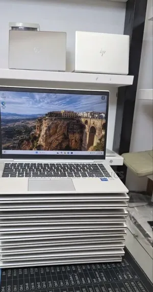 New Laptop HP EliteBook 840 G10 16GB Intel Core i7 SSD 1T