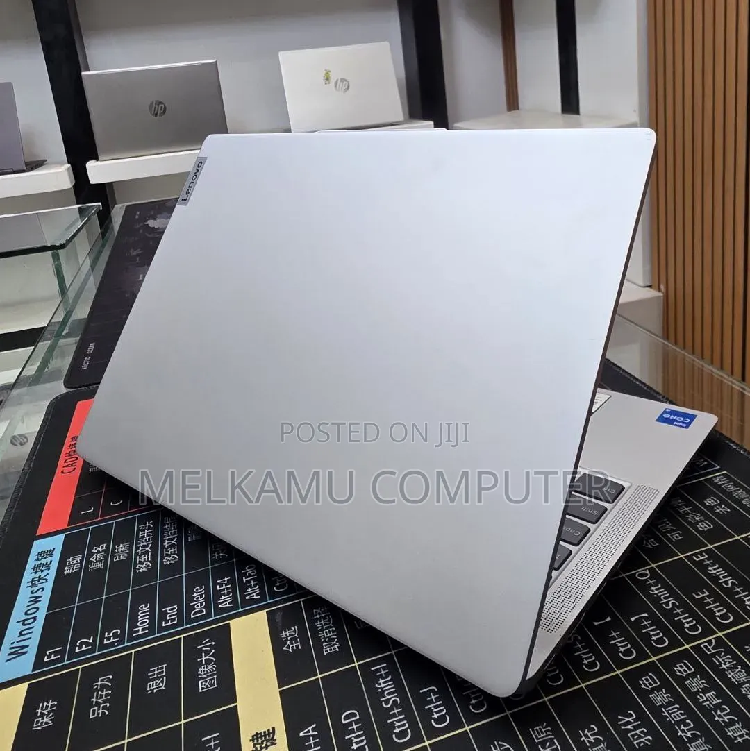 New Laptop Lenovo Legion Slim 5 16GB Intel Core i5 SSD 512GB