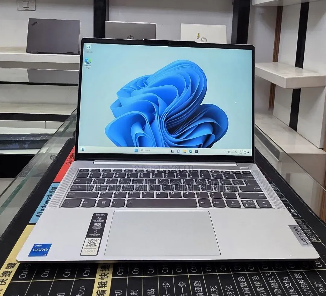 New Laptop Lenovo Legion Slim 5 16GB Intel Core i5 SSD 512GB