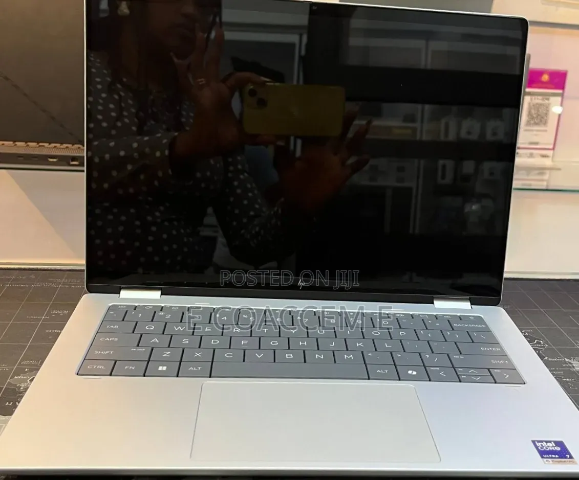 New Laptop HP 16GB Intel Core Ultra 7 SSD 1T