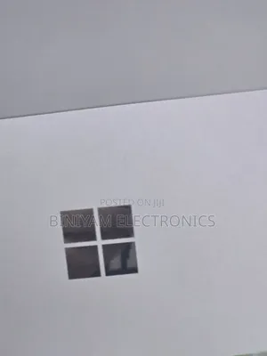 New Laptop Microsoft Surface 3 8GB Intel Core i7 SSD 256GB