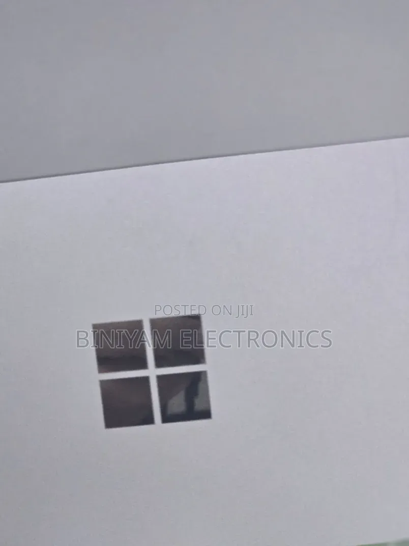 New Laptop Microsoft Surface 3 8GB Intel Core i7 SSD 256GB