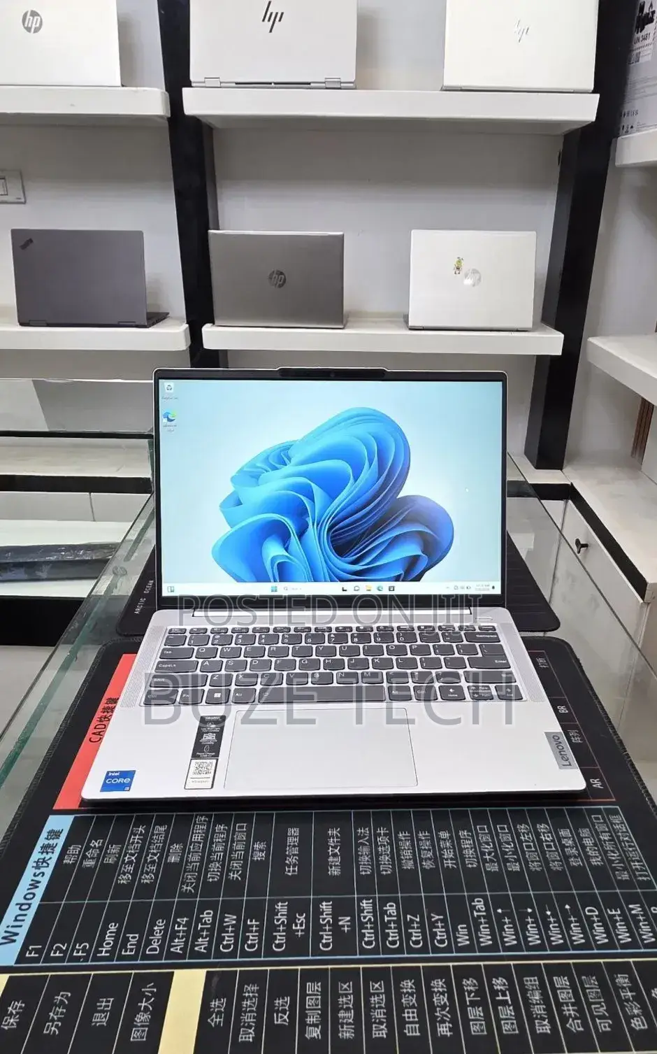 New Laptop Lenovo 16GB Intel Core i5 SSD 512GB