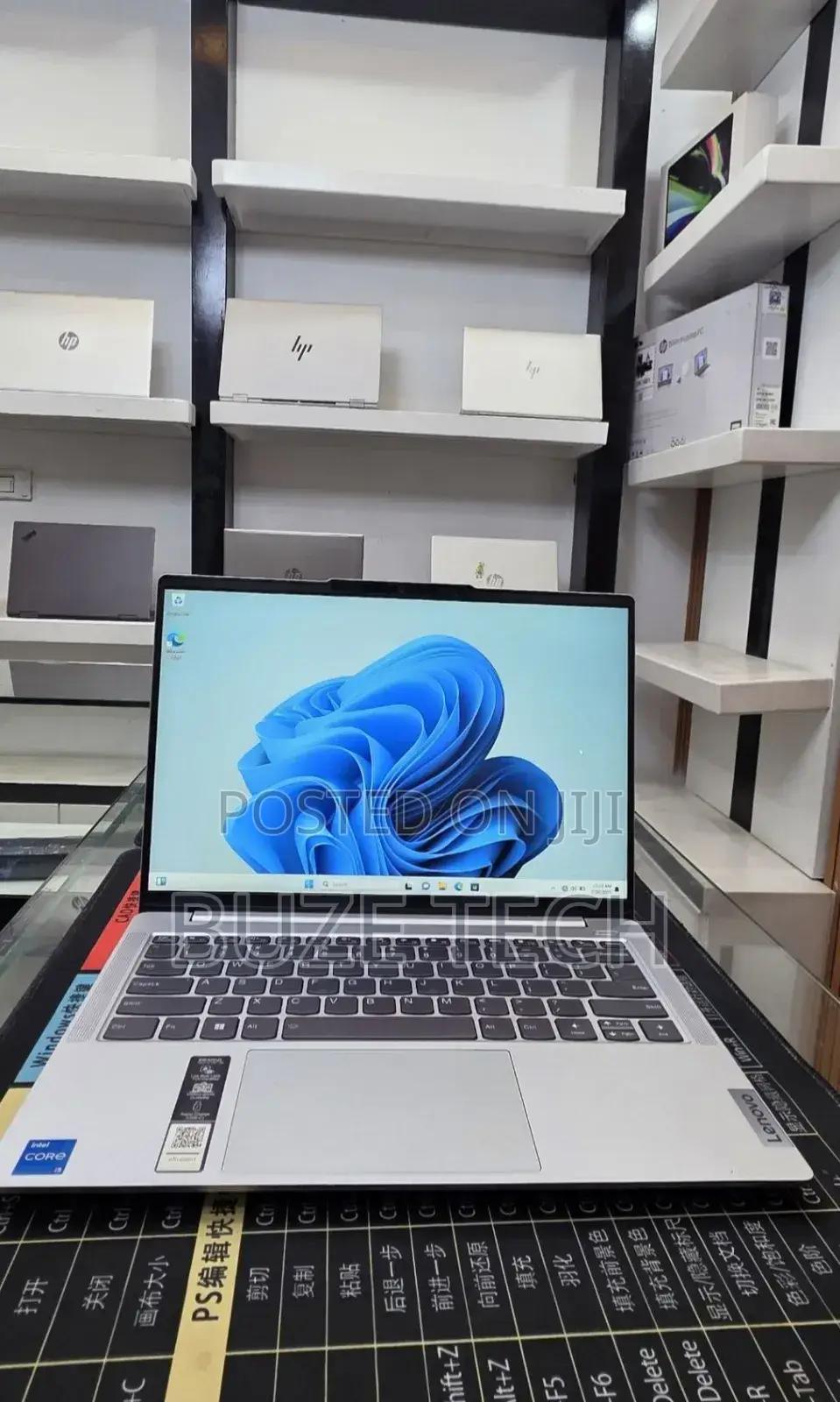 New Laptop Lenovo 16GB Intel Core i5 SSD 512GB