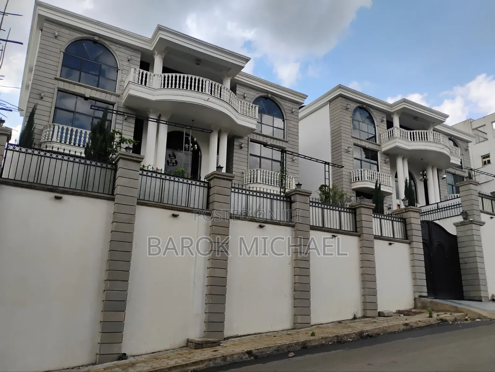 7bdrm Mansion in Bole for sale