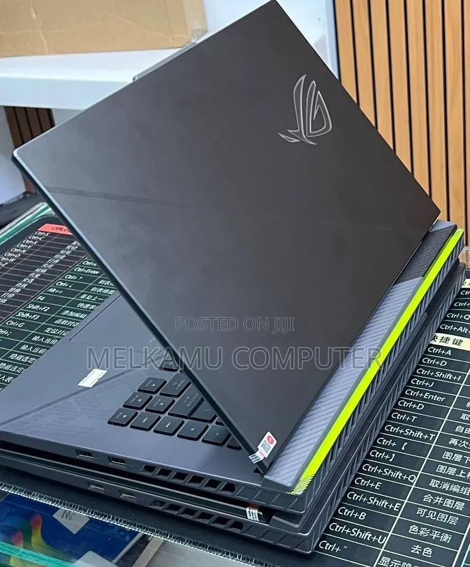 New Laptop Asus ROG Strix G15 16GB Intel Core i9 SSD 1T