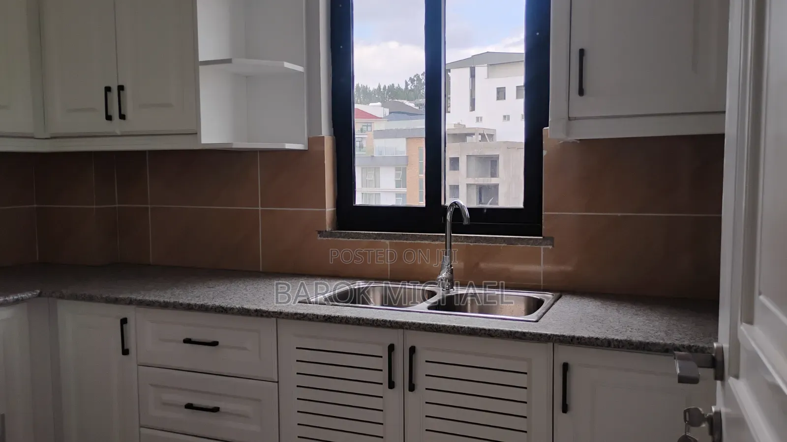 4bdrm Apartment in Bole for rent