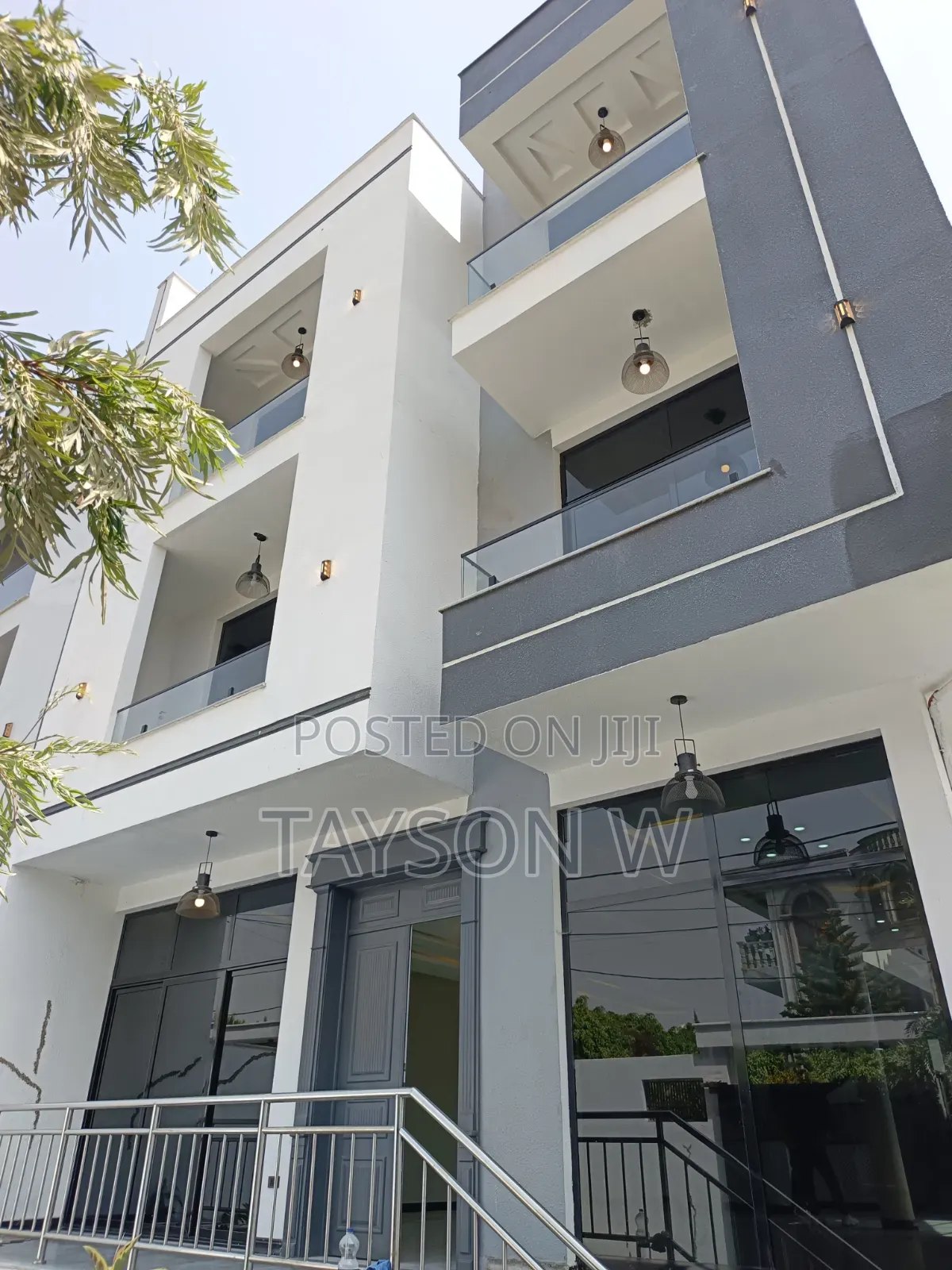 7bdrm House in Addis Ababa, Bole for sale