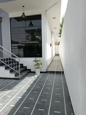 7bdrm House in Addis Ababa, Bole for sale