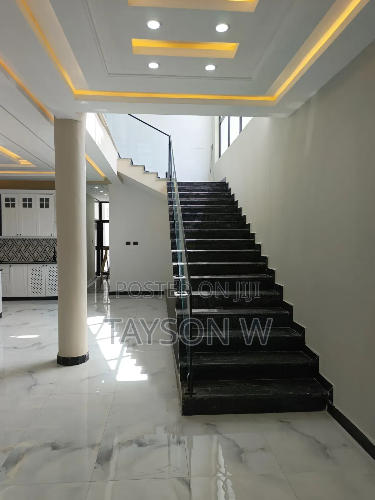 7bdrm House in Addis Ababa, Bole for sale