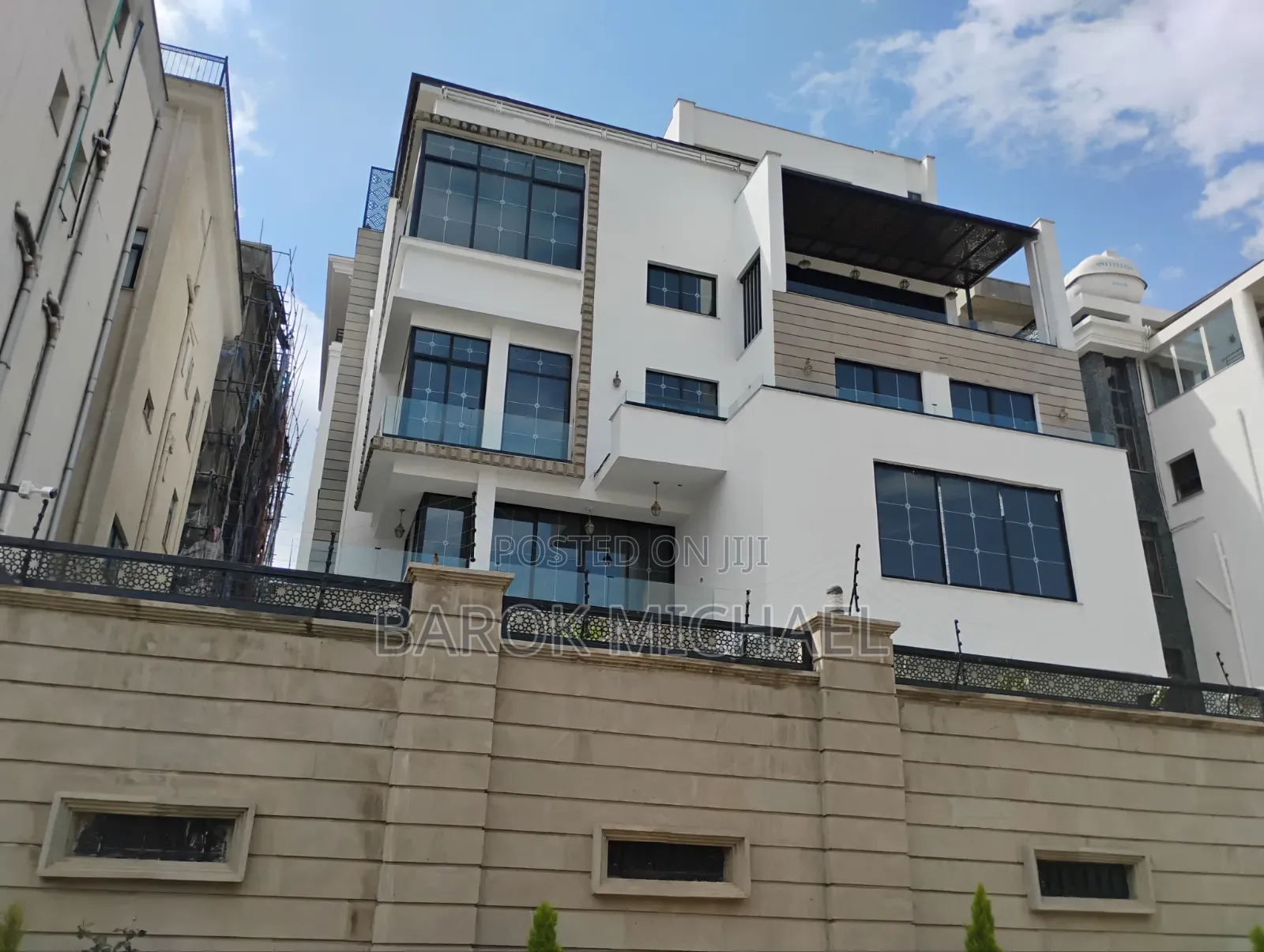 7bdrm Mansion in Bole for sale