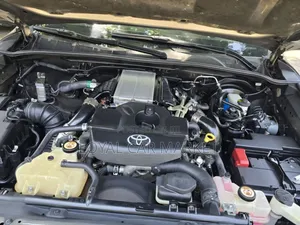 Toyota Hilux 2021 Gray