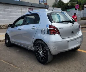 Toyota Yaris 2009 Silver