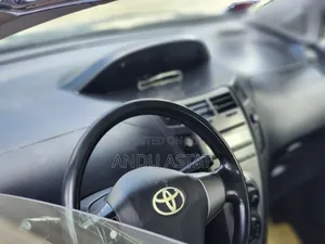 Toyota Yaris 2009 Silver