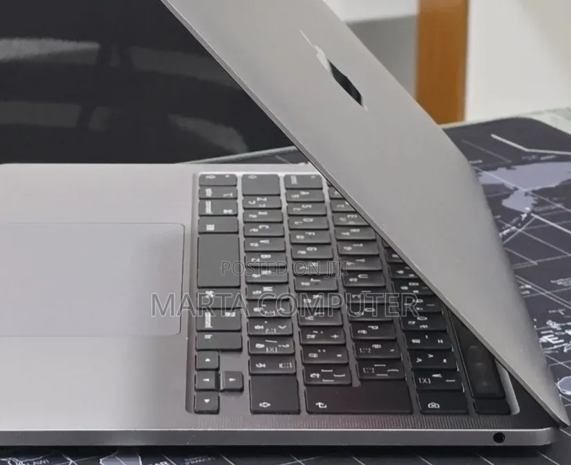 New Laptop Apple MacBook Pro 2019 8GB Intel Core i5 SSD 512GB