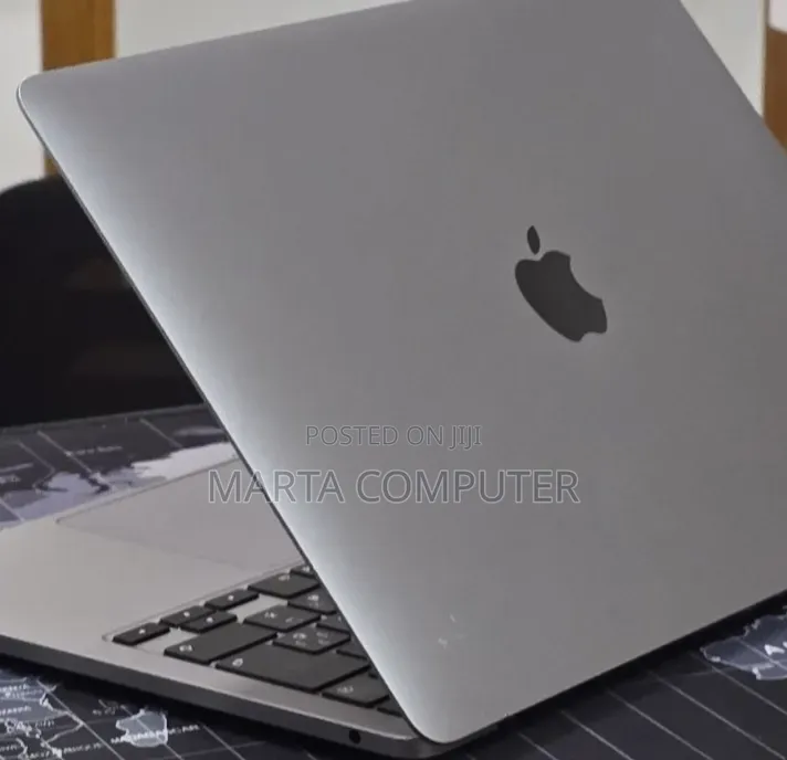 New Laptop Apple MacBook Pro 2019 8GB Intel Core i5 SSD 512GB