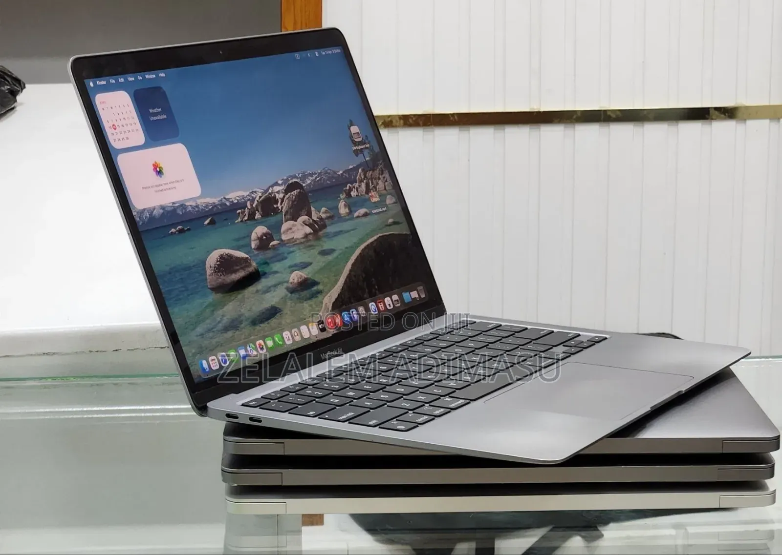 New Laptop Apple MacBook Air 2020 M1 8GB Apple M1 SSD 256GB