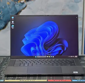 New Laptop Dell XPS 15 9530 16GB Intel Core i7 SSD 512GB
