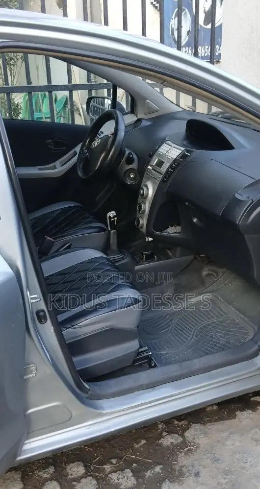 Toyota Yaris 2007 Silver