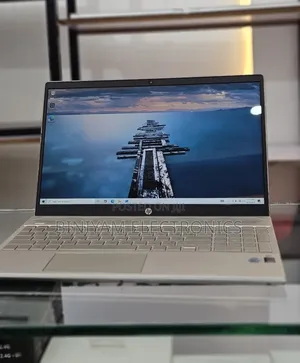 New Laptop HP Pavilion 15 16GB Intel Core i7 SSD 256GB