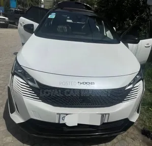 Peugeot 5008 2022 White
