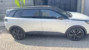Peugeot 5008 2022 White