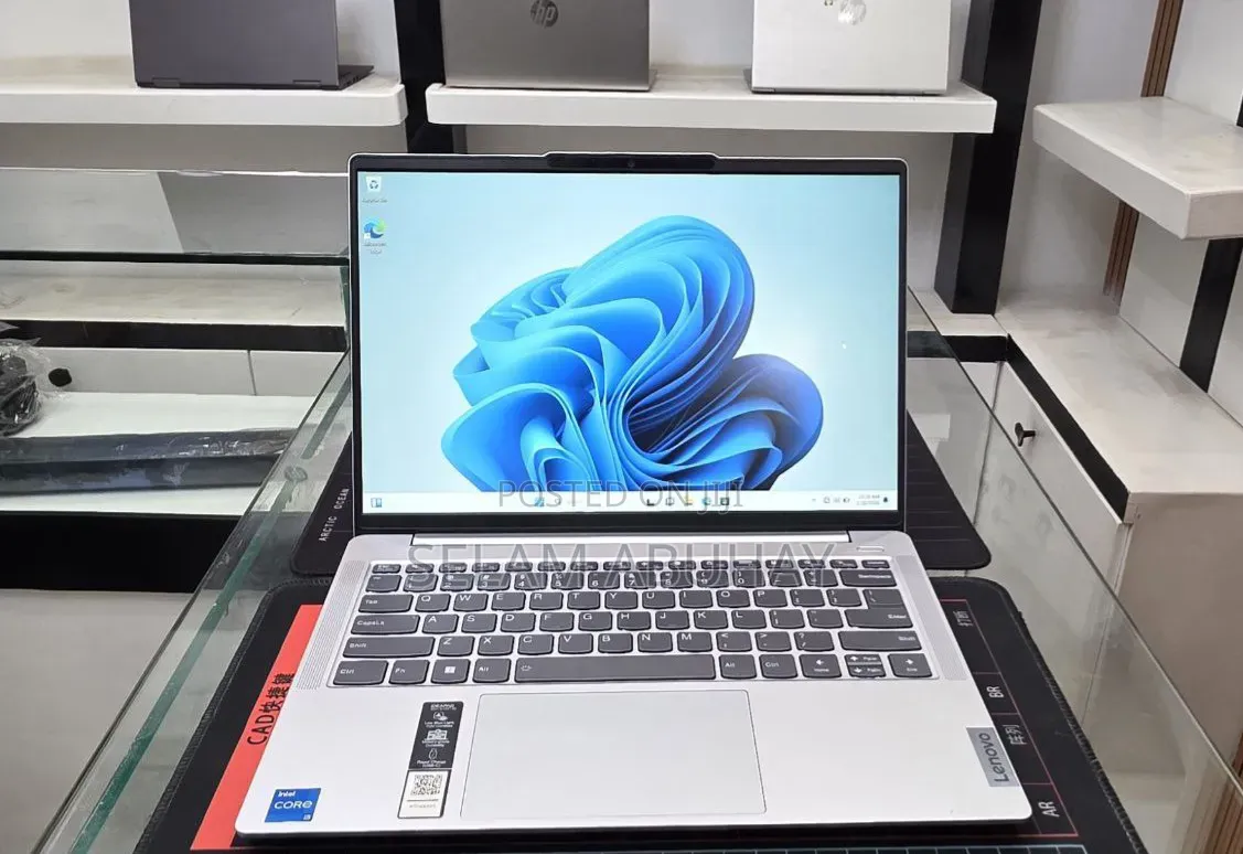 New Laptop Lenovo Legion Slim 5 16GB Intel Core i5 SSD 512GB