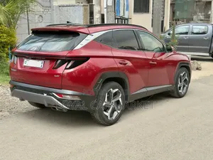 Hyundai Tucson 2022 Red
