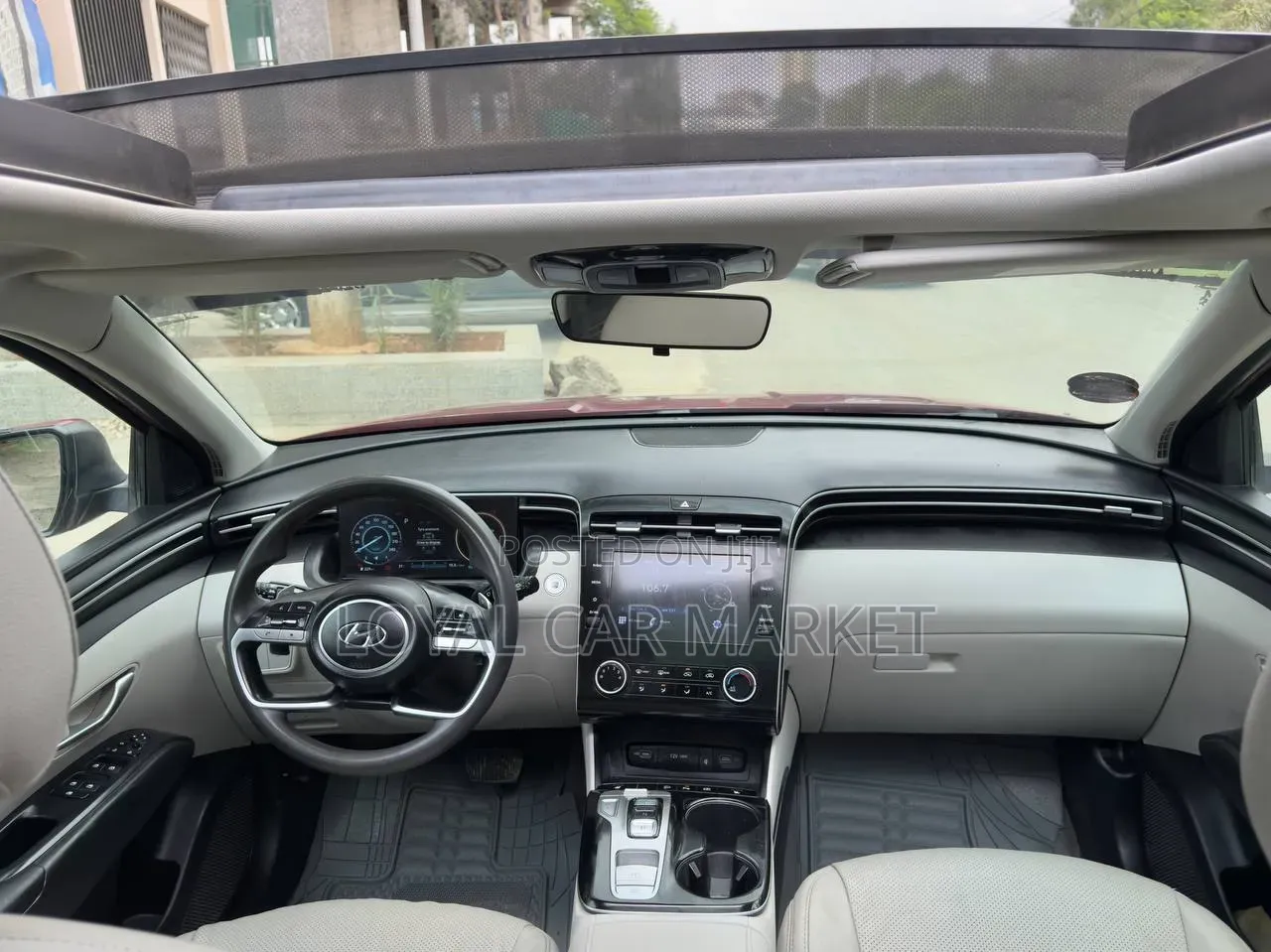 Hyundai Tucson 2022 Red