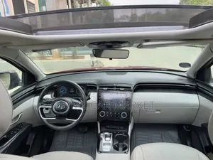 Hyundai Tucson 2022 Red