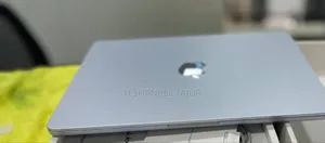 New Laptop Apple MacBook Air 2025 M4 8GB Apple M4 SSD 256GB