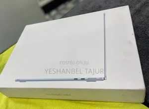 New Laptop Apple MacBook Air 2025 M4 8GB Apple M4 SSD 256GB