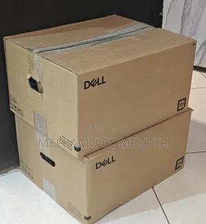 New Laptop Dell 14 Premium 8GB Intel Core i5 SSD 512GB
