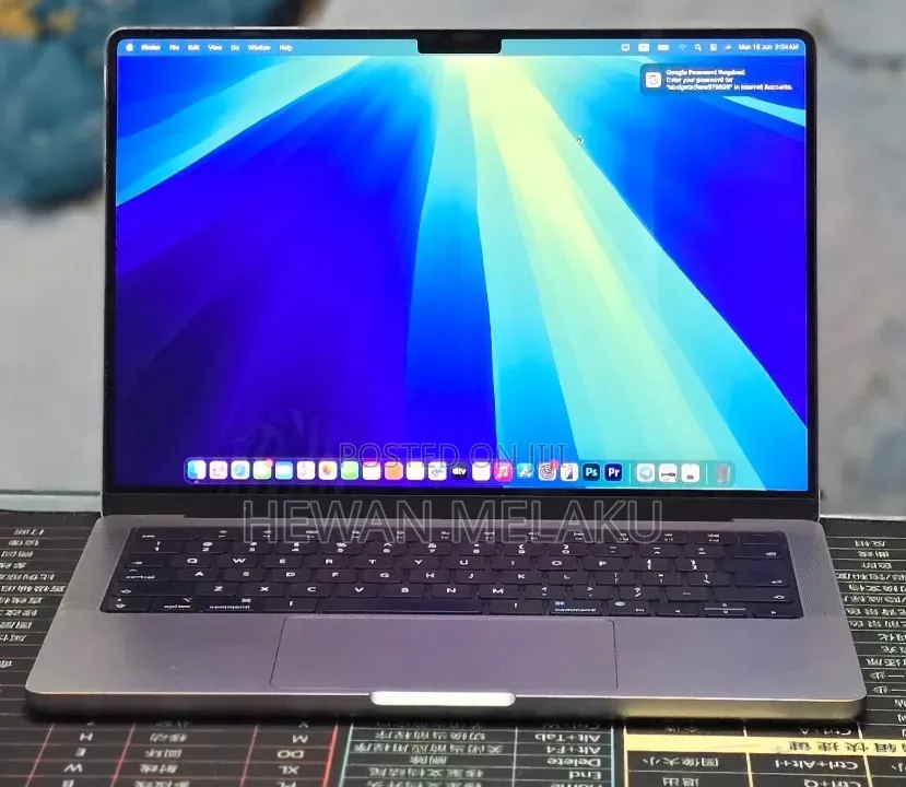 New Laptop Apple MacBook Pro 2021 M1 32GB Apple M1 Pro SSD 1T
