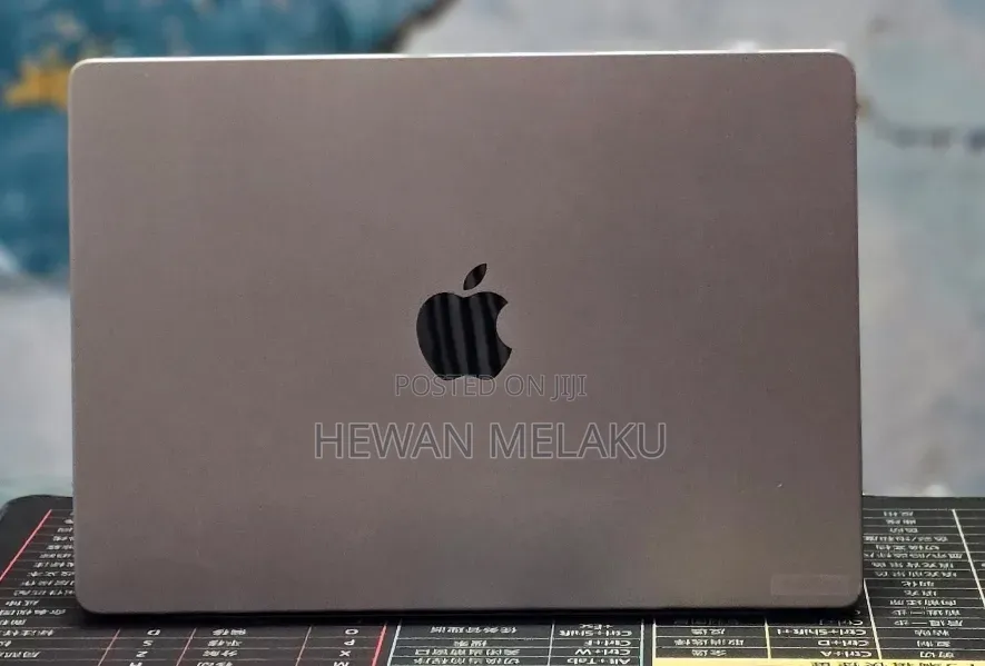 New Laptop Apple MacBook Pro 2021 M1 32GB Apple M1 Pro SSD 1T