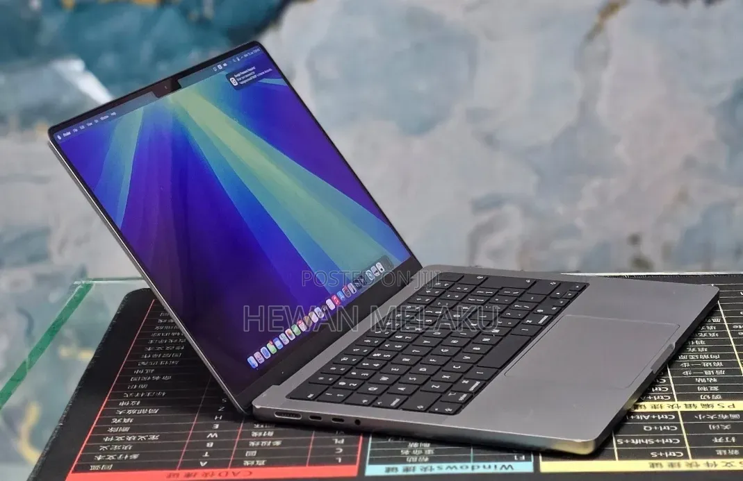 New Laptop Apple MacBook Pro 2021 M1 32GB Apple M1 Pro SSD 1T