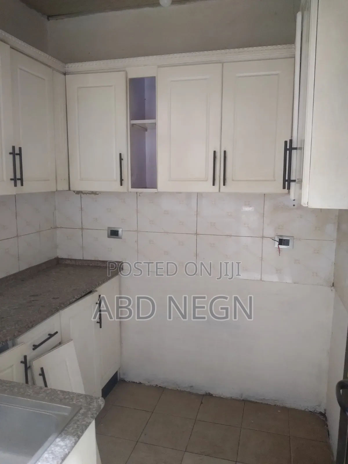 3bdrm House in Kolfe Keranio for sale