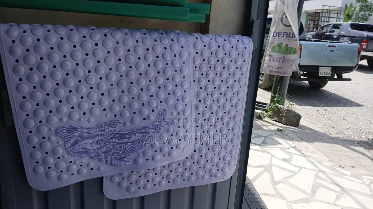 የመታጠቢያ ቤት ምንጣፍbath Mat የማያንሸራተት ጠንካራ እና ቀላል ለማጽዳት