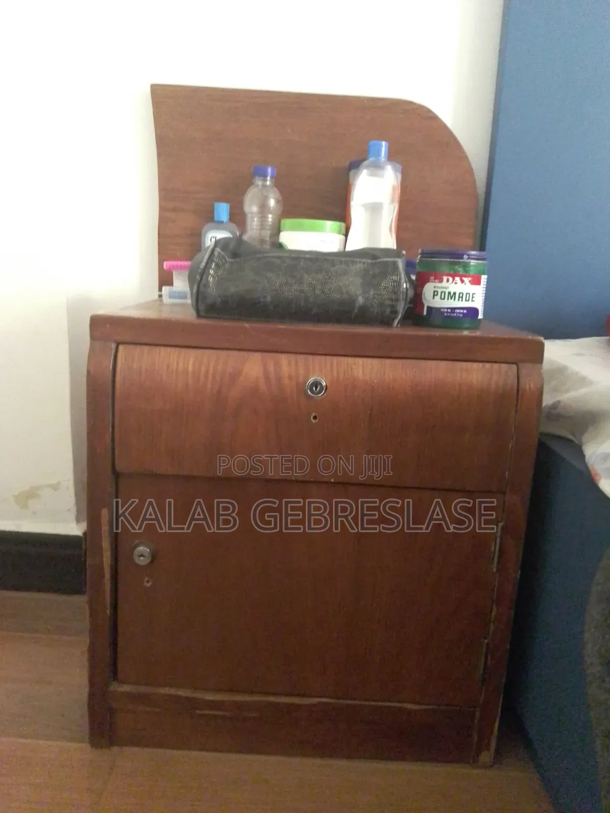 2 Bed Side Tables