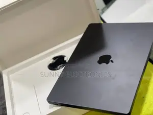 New Laptop Apple MacBook Pro 2025 M5 16GB Apple M5 Pro SSD 512GB