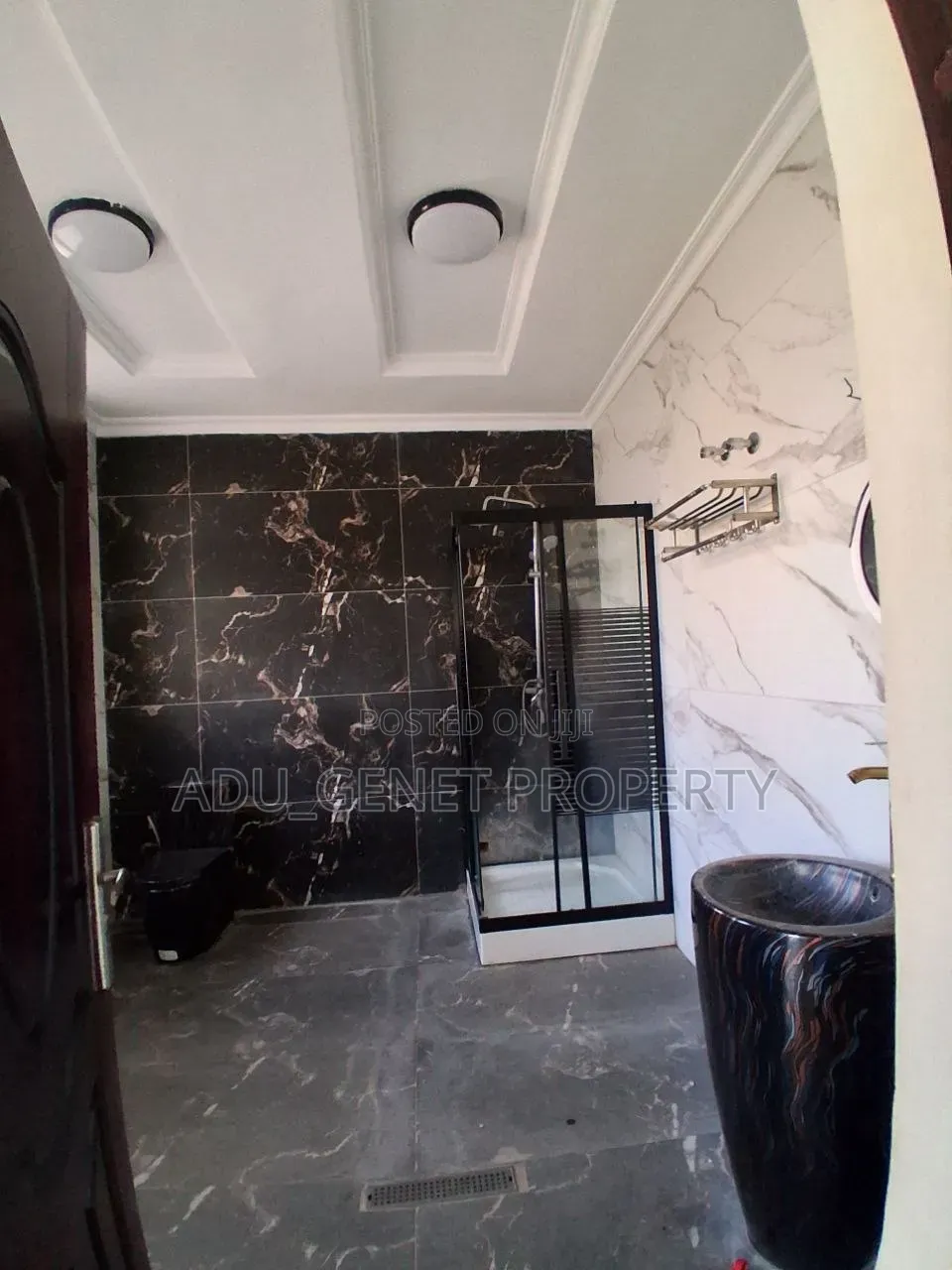 Furnished 6bdrm House in Bole for sale