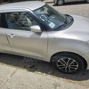 Suzuki Swift 2022 Silver